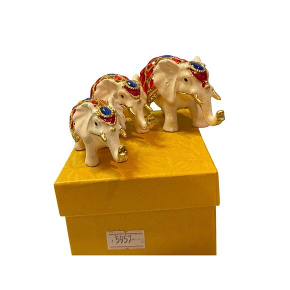 Elephant Family Trinket Boxes Hinged Hand-Painted family of Elephants*Gift Box - Picture 5 of 5